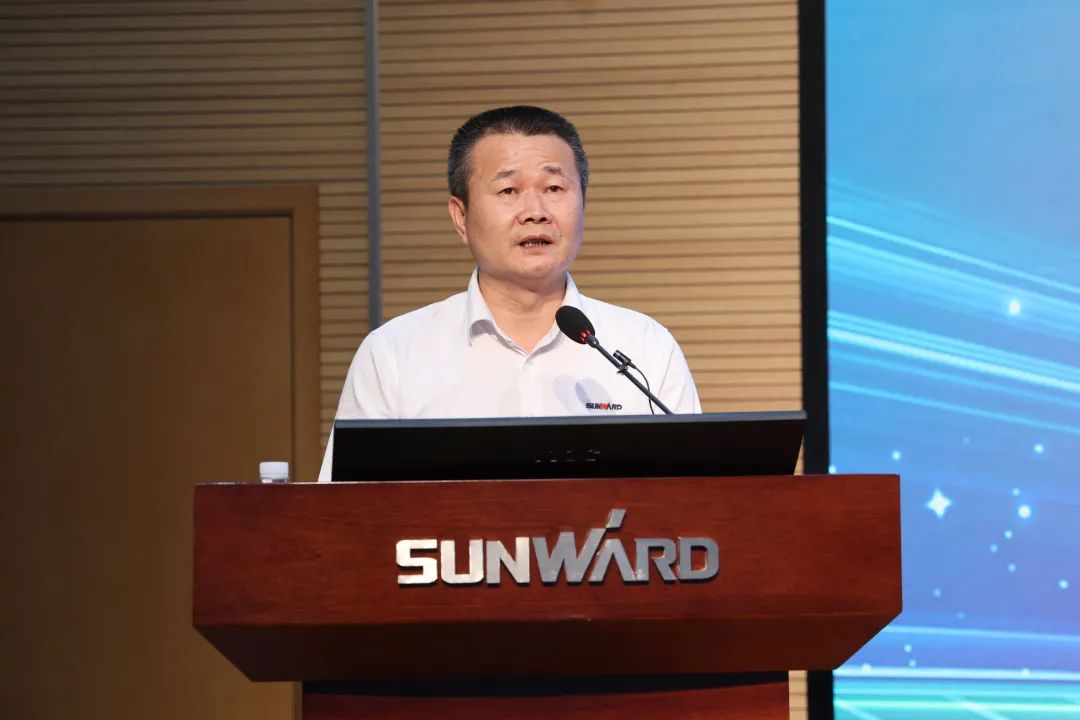 凝心聚力奮力拼搏，向高質量發展交出精彩答卷！山河智能召開全體干部大會
