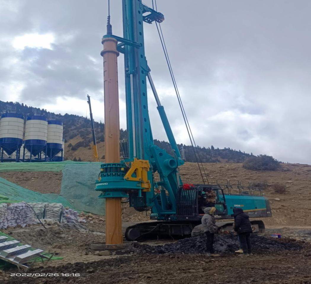 決戰“世界之巔”！山河智能旋挖鉆機實力助建川藏鐵路